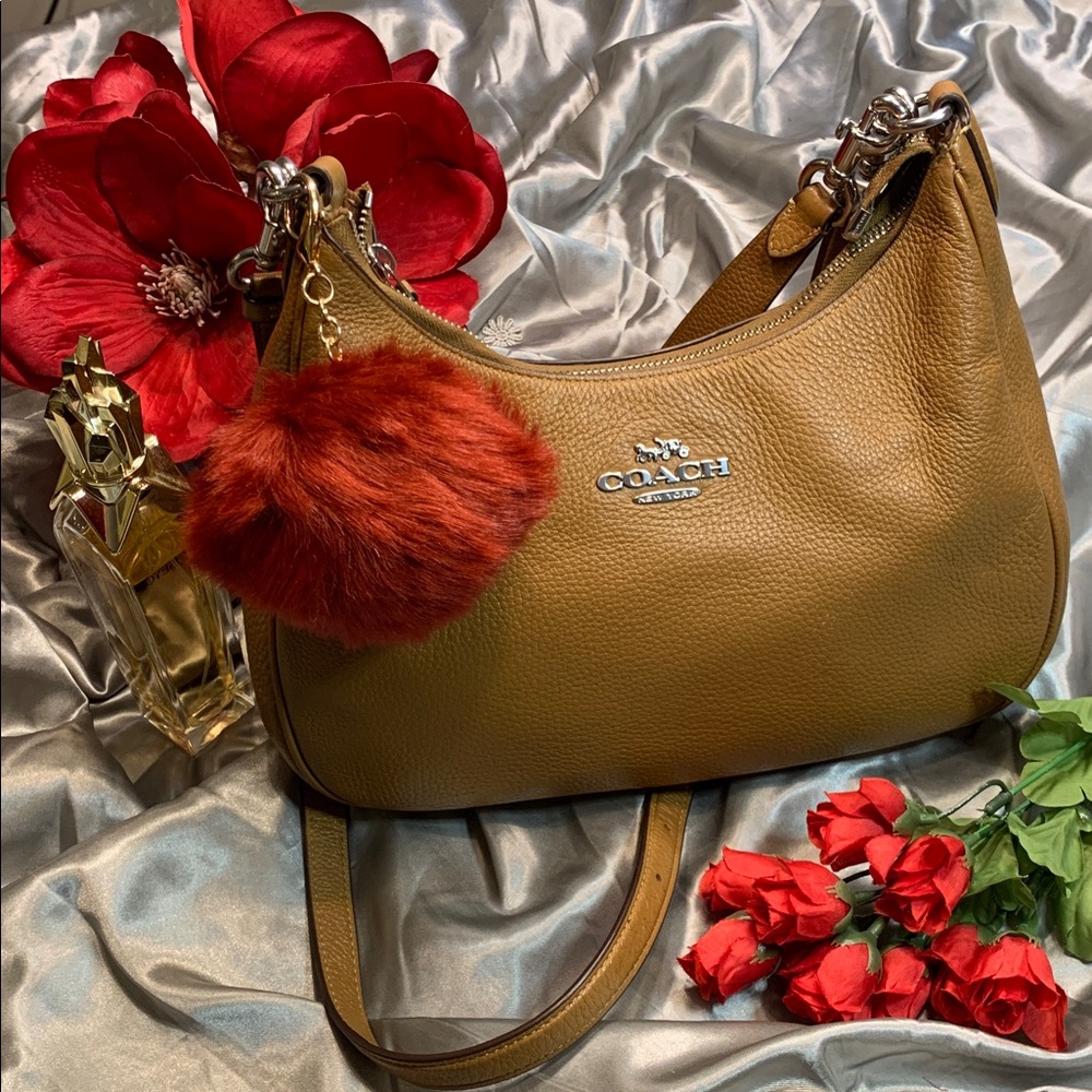 🌹Coach Pebbled Leather Shoulder Bag in Saddle Brown - Free Bag Charm!